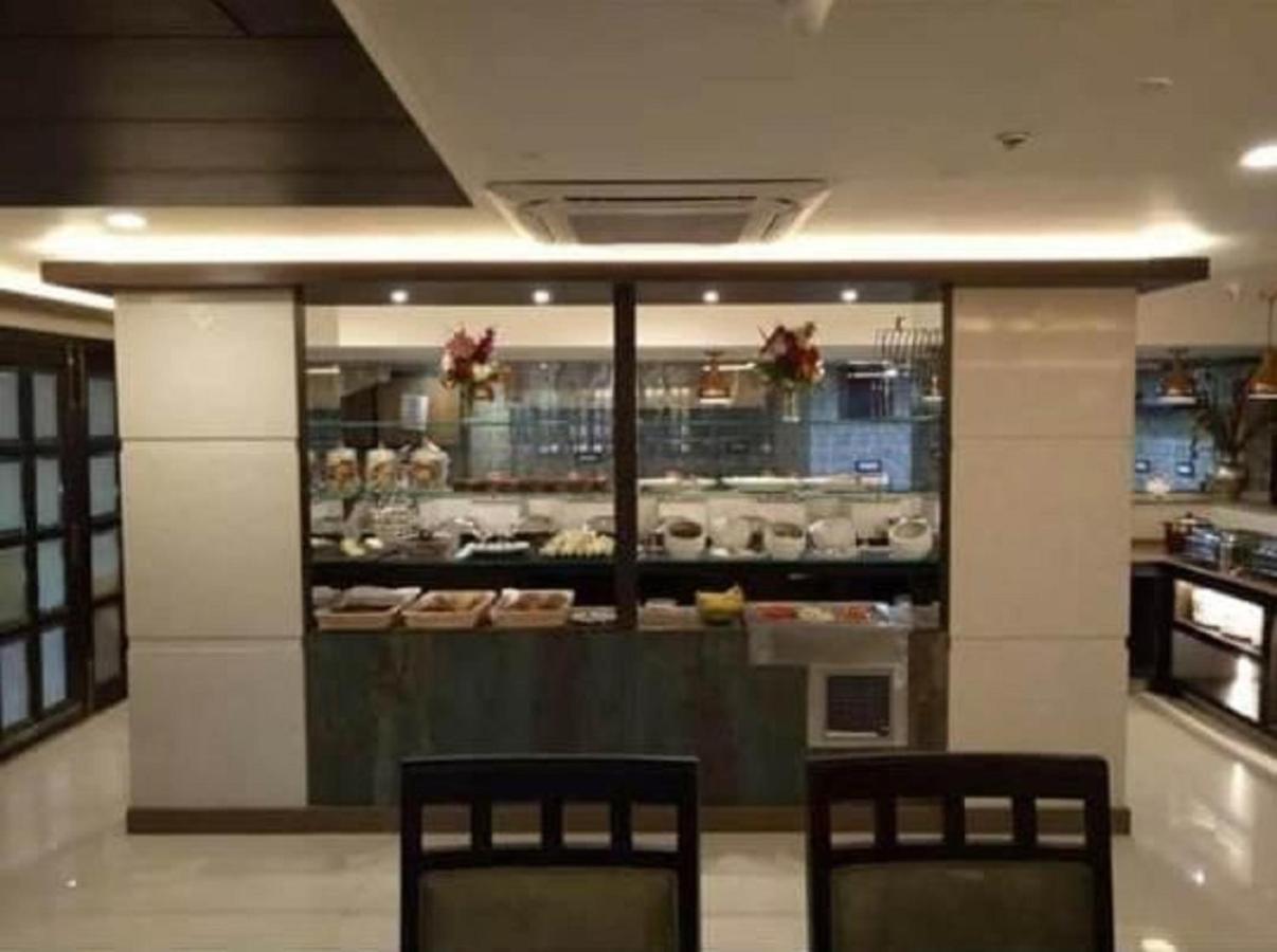 Hotel Atithi Guwahati Luaran gambar