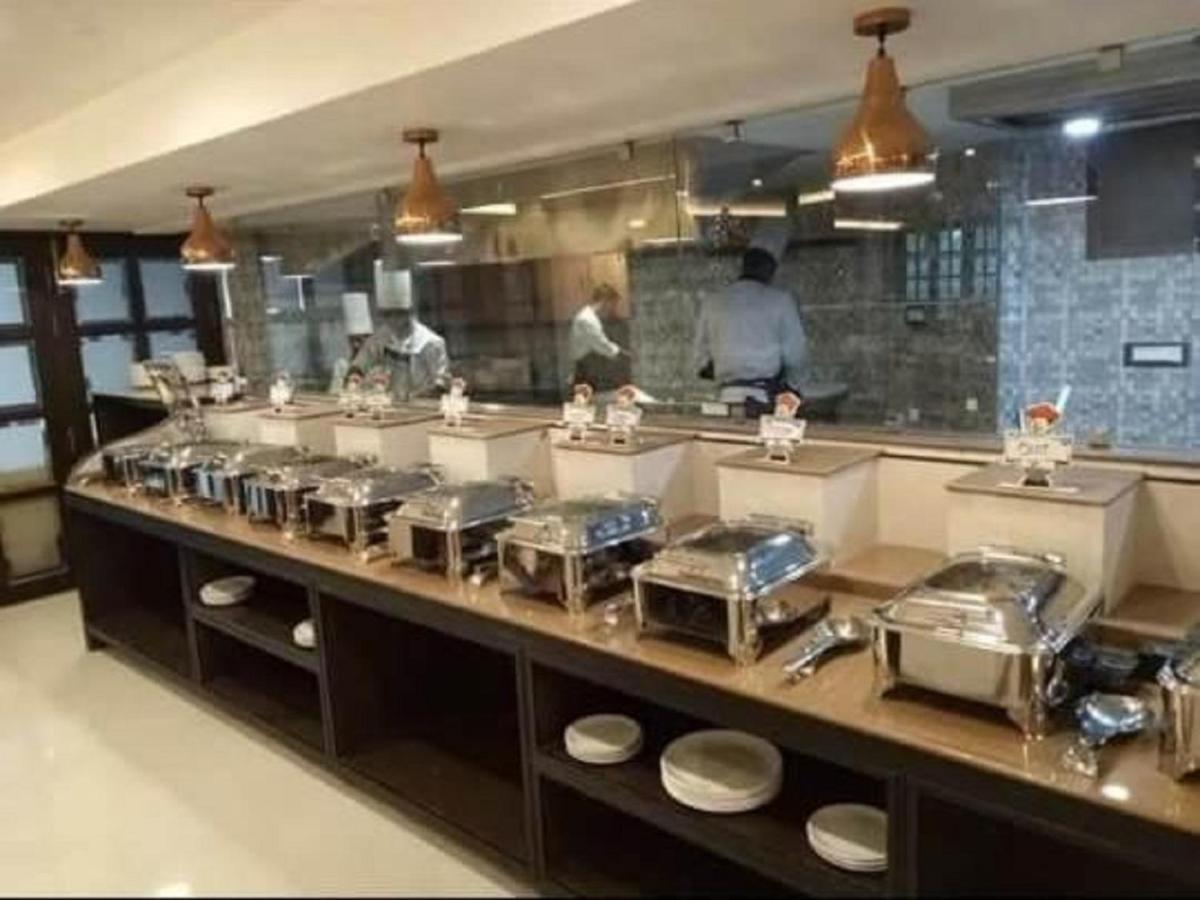 Hotel Atithi Guwahati Luaran gambar