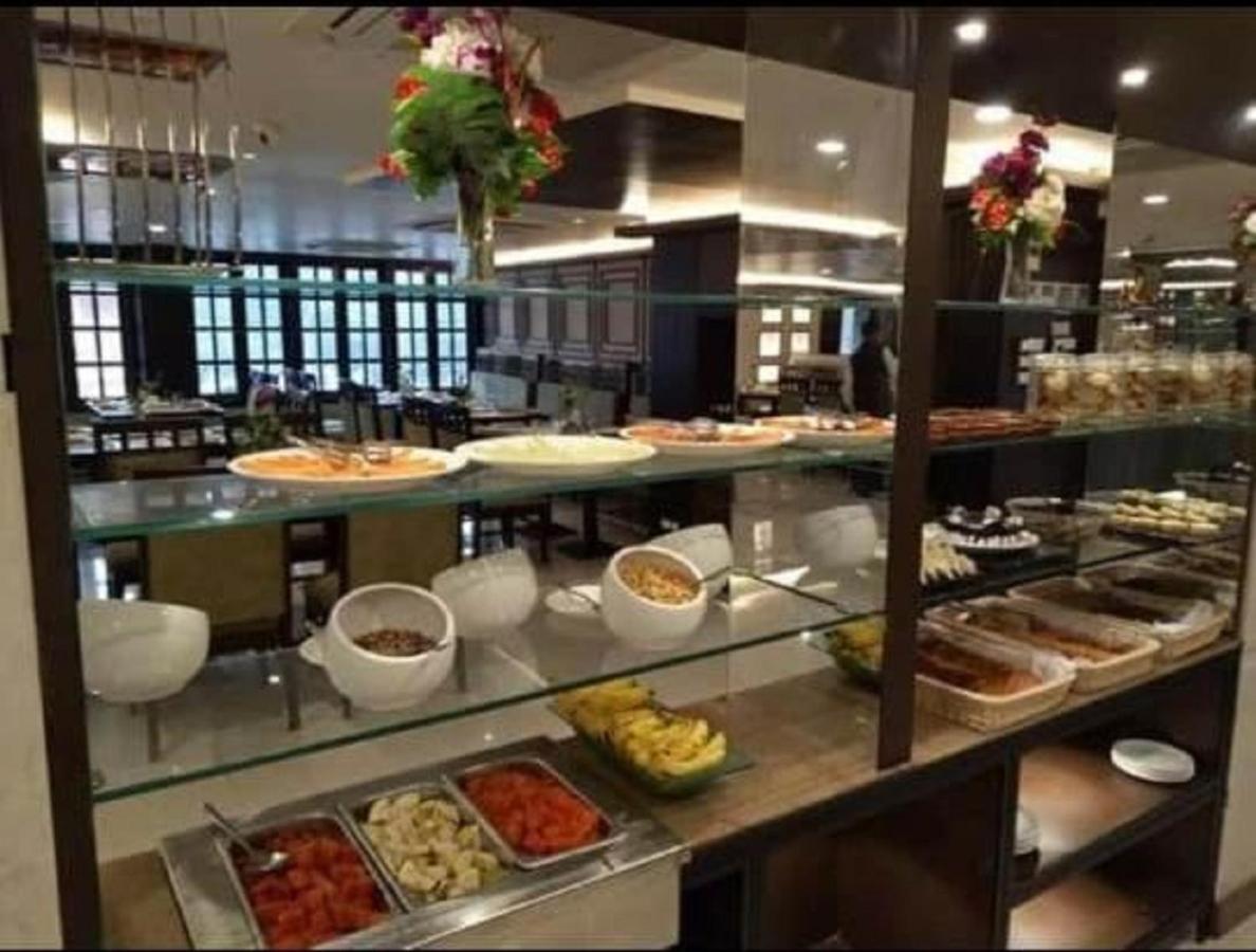 Hotel Atithi Guwahati Luaran gambar