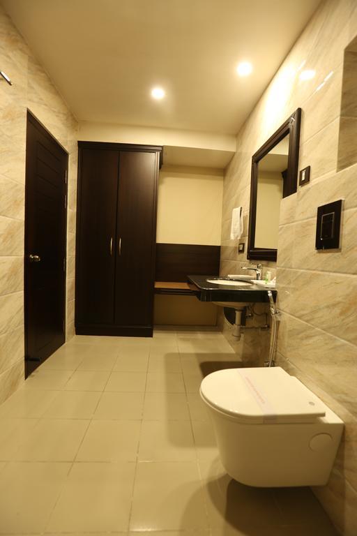 Hotel Atithi Guwahati Luaran gambar