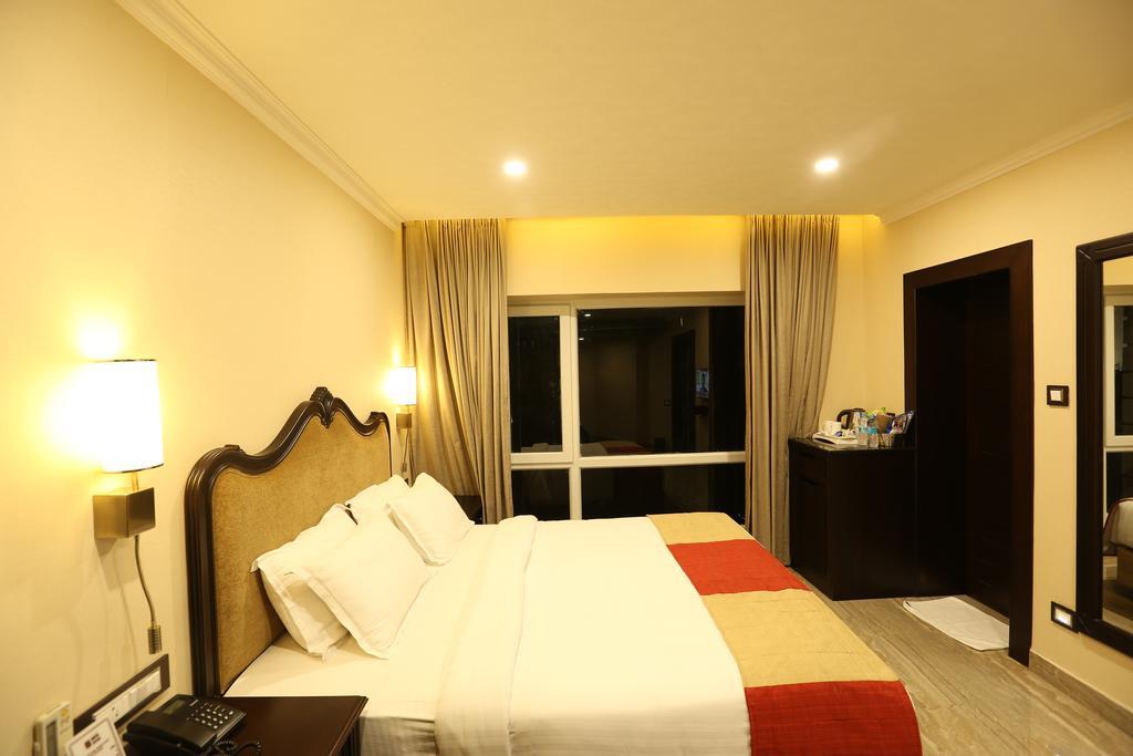 Hotel Atithi Guwahati Luaran gambar